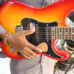 Fender Solo Guitar 6 Strings - Image 6