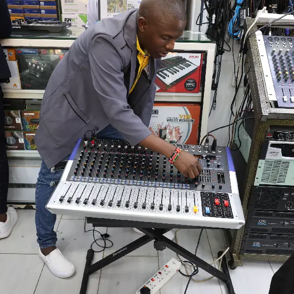 Pev Pro KV 160 16 Channel Mixer 6 Pev Pro KV 160 16 Channel Mixer - Image 6