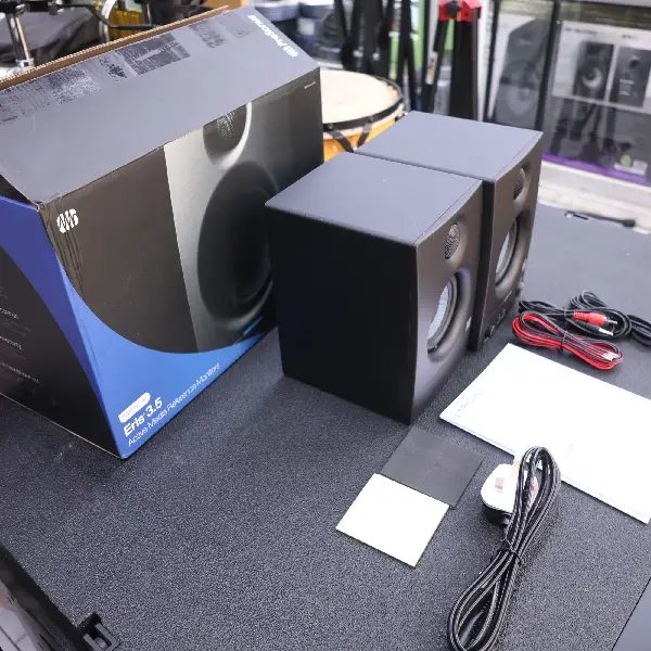 PreSonus Eris E3.5 Active Media Reference Studio Monitors 7 PreSonus Eris E3.5 Active Media Reference Studio Monitors - Image 7