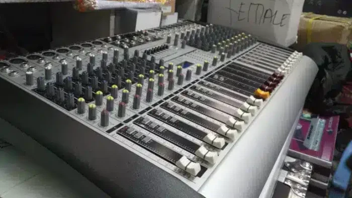 Audio mixer 16 channels - Image 3
