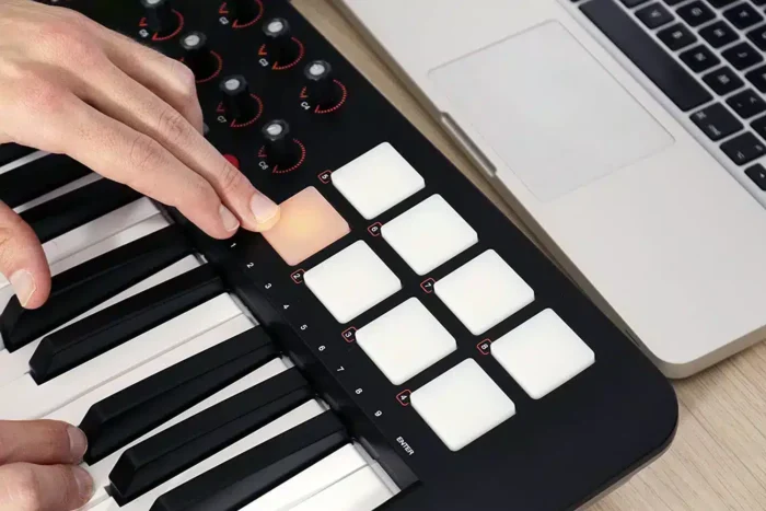 M-Audio Oxygen Keyboard 25 IV USB - Image 3