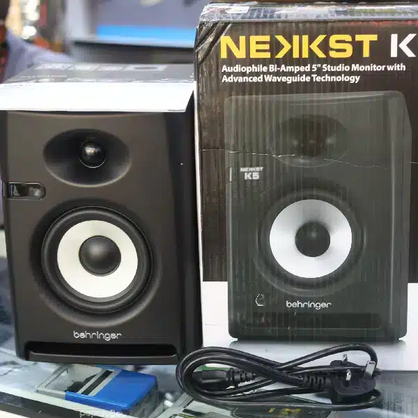 Behringer NEKKST K5 monitor 5 Behringer NEKKST K5 monitor - Image 5