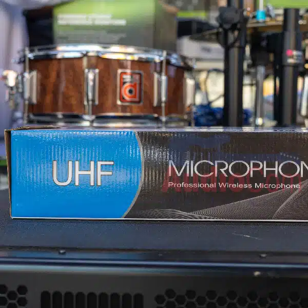 Professional Microphone Exceptional Durability and Robust Performance