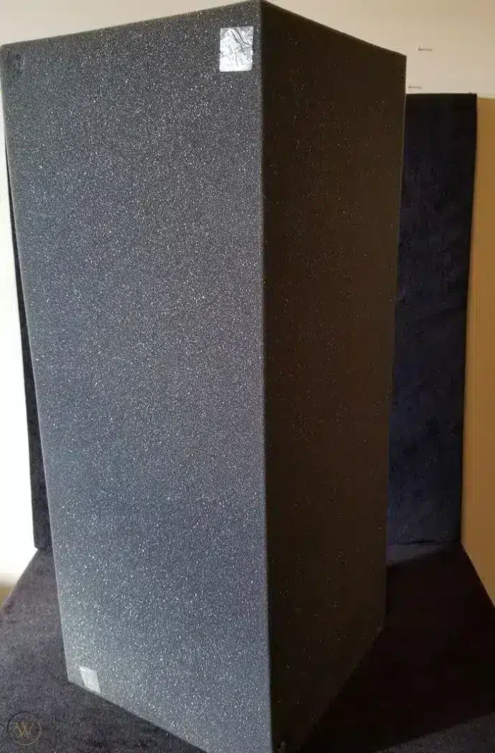 Studio Bass Traps Pair - Image 2