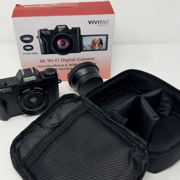 DWB Entertainment Home 143 Vivitar digital camcorder